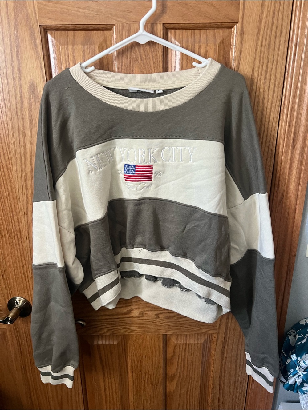 XL New York City Striped Cropped Sweatshirt